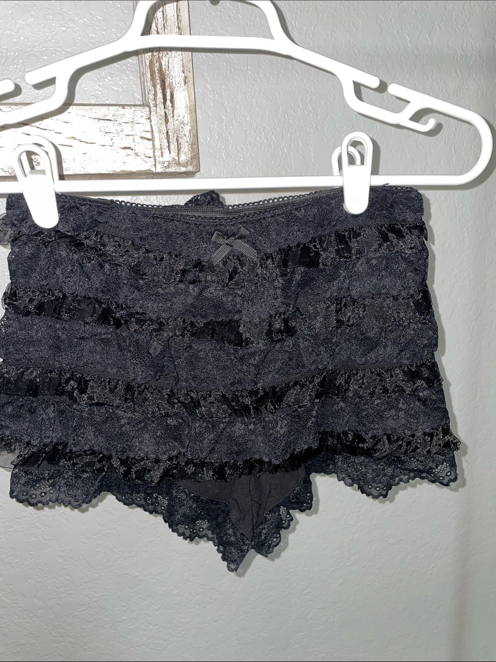 Lace Ruffle Women's Lounge Shorts - Black